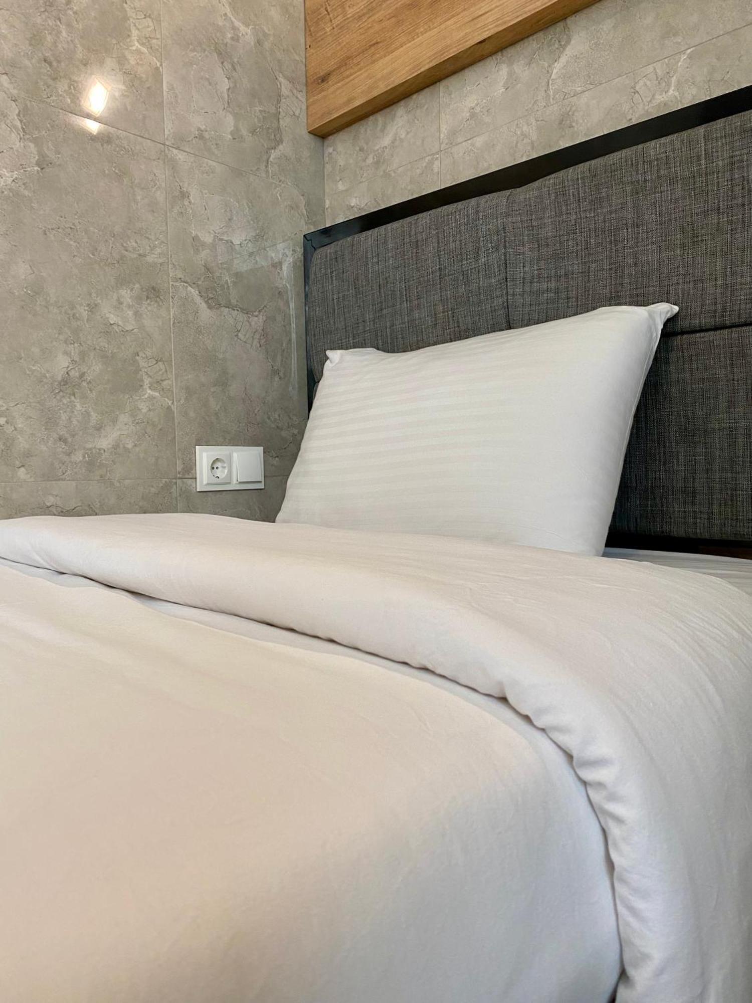 Otel M-oda *