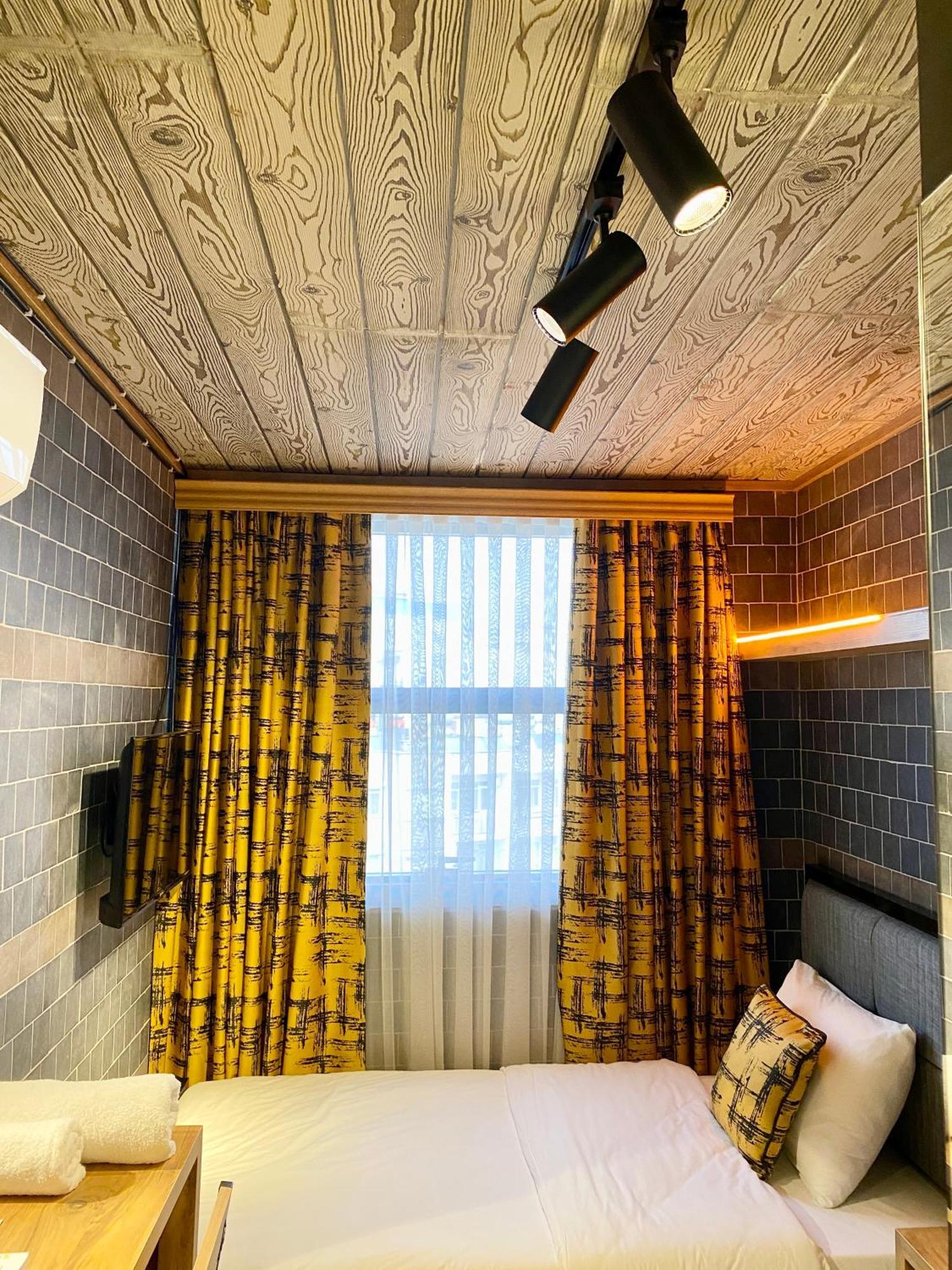 Otel M-oda *