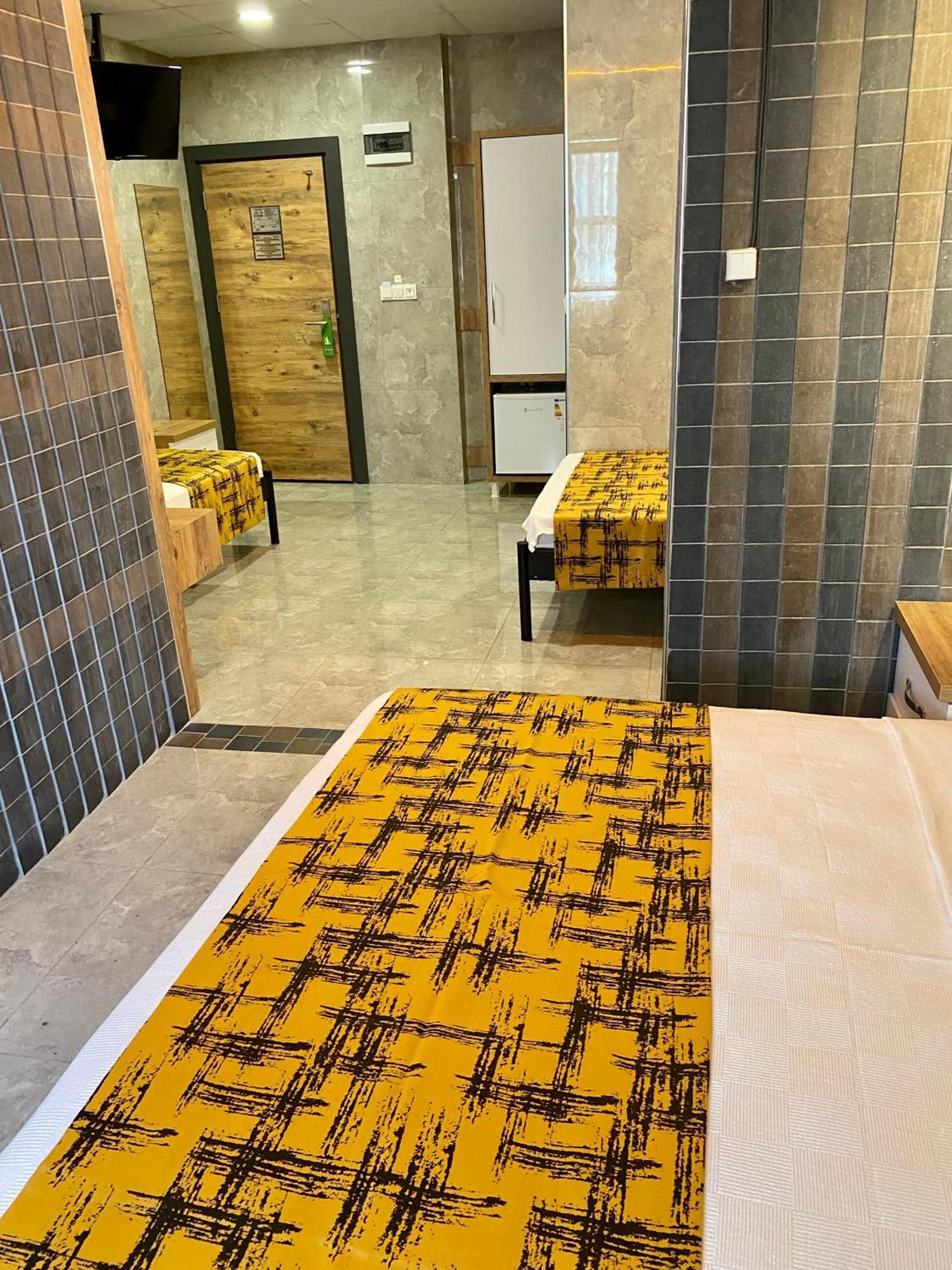 Otel M-oda *